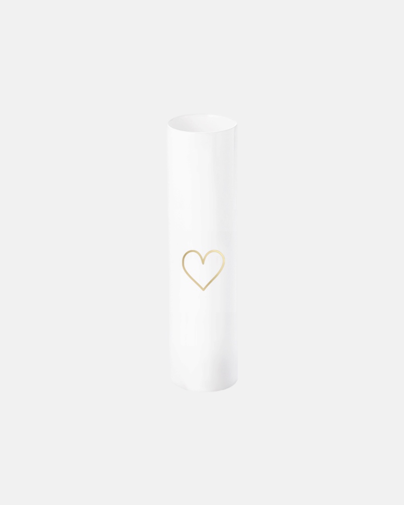 Vase | Gold Heart Our “Heart” vase made of fine bone porcelain is the perfect piece of decoration for every room. The vase is decorated with a heart made of a real gold print and has an elegant and simple cylinder design. Thus, our “Heart” vase goes well with many styles.
