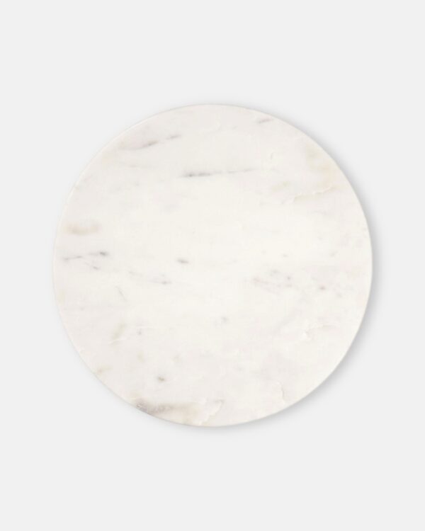 white marble cutting board / tray