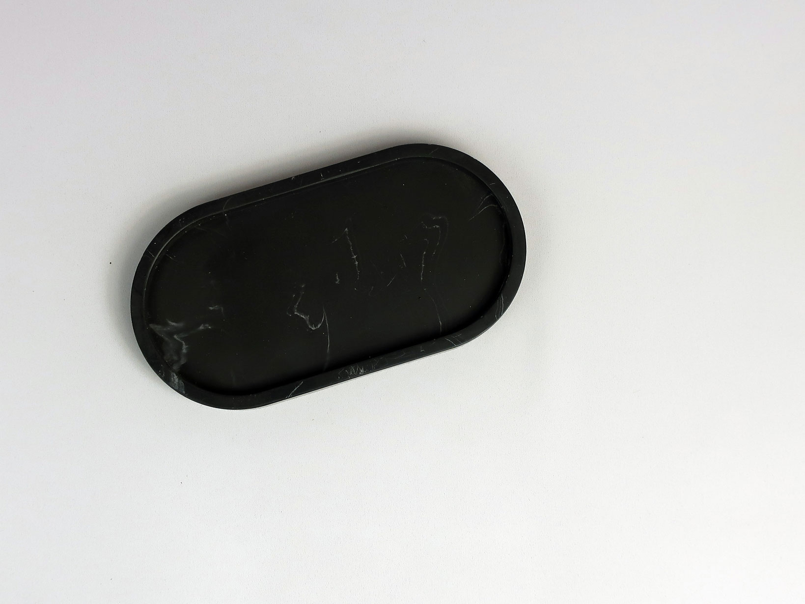 Oval tray | Black marble - Image 2