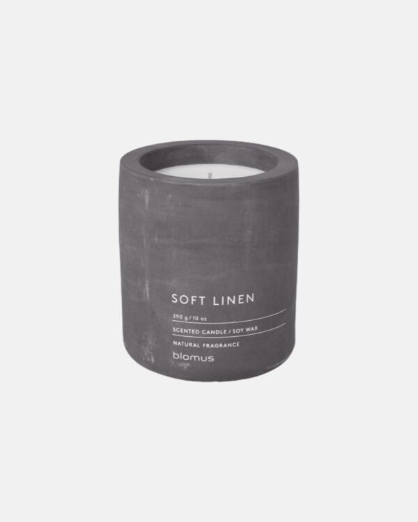 Transform your home into a peaceful retreat with the FRAGA candle. Its soothing Soft Linen fragrance and sleek design offer a stylish escape from daily stress.