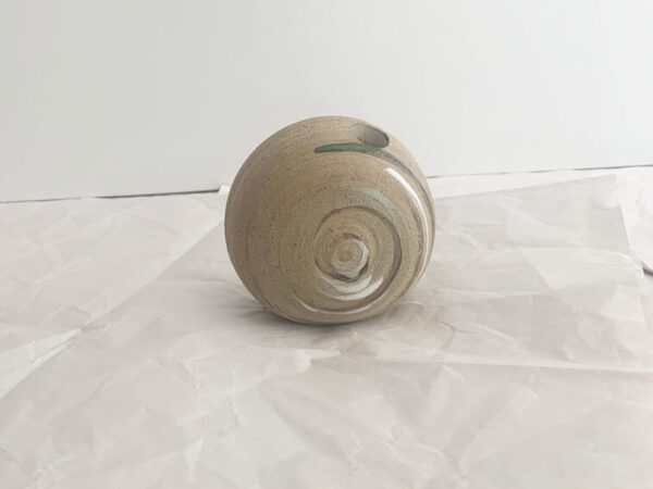 ceramic round vase