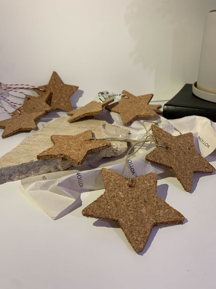 set of 6 cork stars