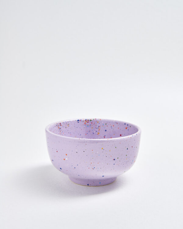 ceramic bowls, each in a different pastel colour with an elegant and modern design. (PURPLE)