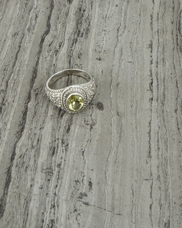 This Lemon Topaz Sterling Silver Ring is a stunning piece of jewellery that will add a touch of elegance to any outfit. Crafted with high-quality sterling silver, this ring features a beautiful lemon topaz gemstone that sparkles with a vibrant yellow hue. The ring is designed in a size 6, making it a perfect fit for most fingers. Whether you’re dressing up for a special occasion or simply want to add a pop of colour to your everyday look, this Lemon Topaz Sterling Silver Ring is the perfect choice. Silver 925. Lemon topaz is well-known for promoting emotional well-being. Its bright and sunny colour is thought to bring joy and happiness into the wearer’s life by encouraging positive thinking and elevating one’s mood. It is said to be especially effective in treating depression, anxiety, and stress.