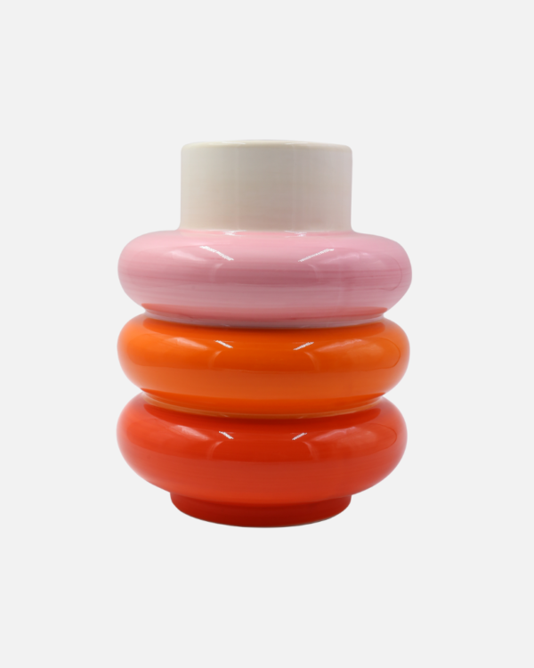 Make a statement with the Mariposa vase from Qué Rico. Handcrafted in Belgium, this ceramic vase boasts an organic shape and stunning Amor Del Color pattern, perfect for adding a pop of colour to your living space.