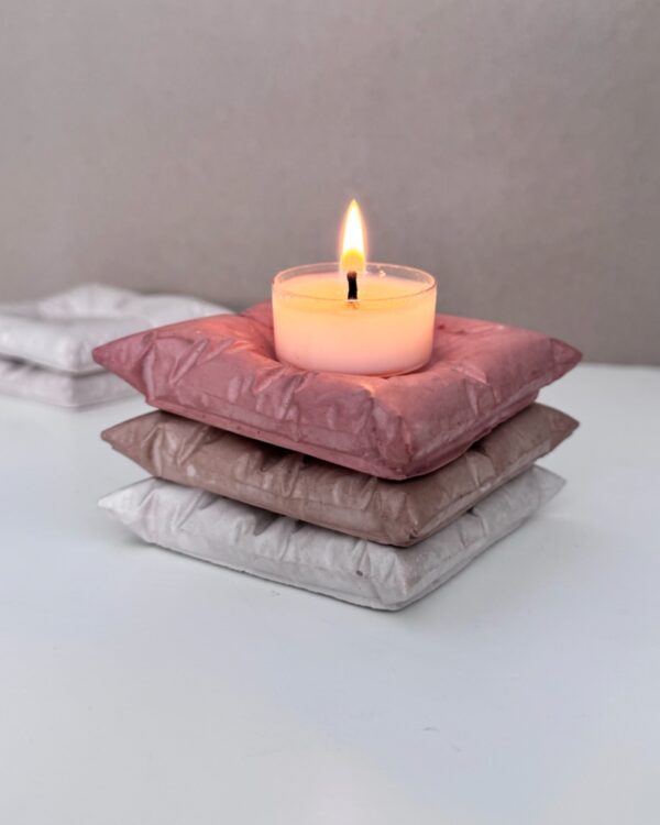 tea light pillow holder