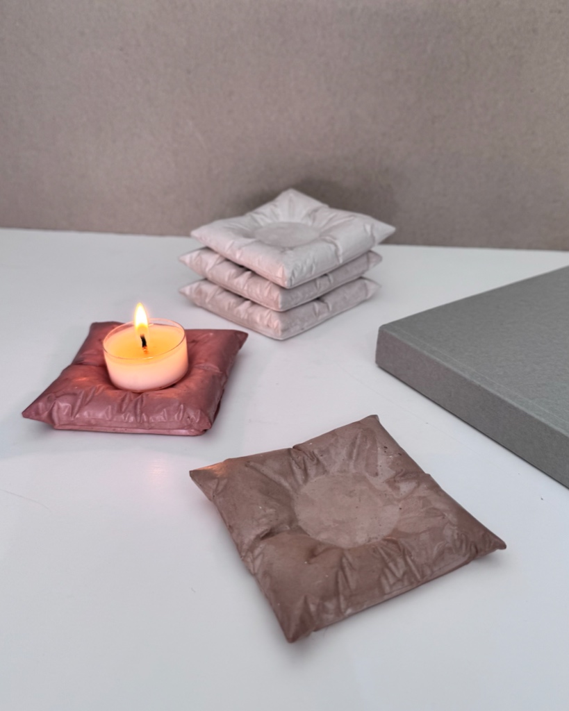 tea light pillow holder