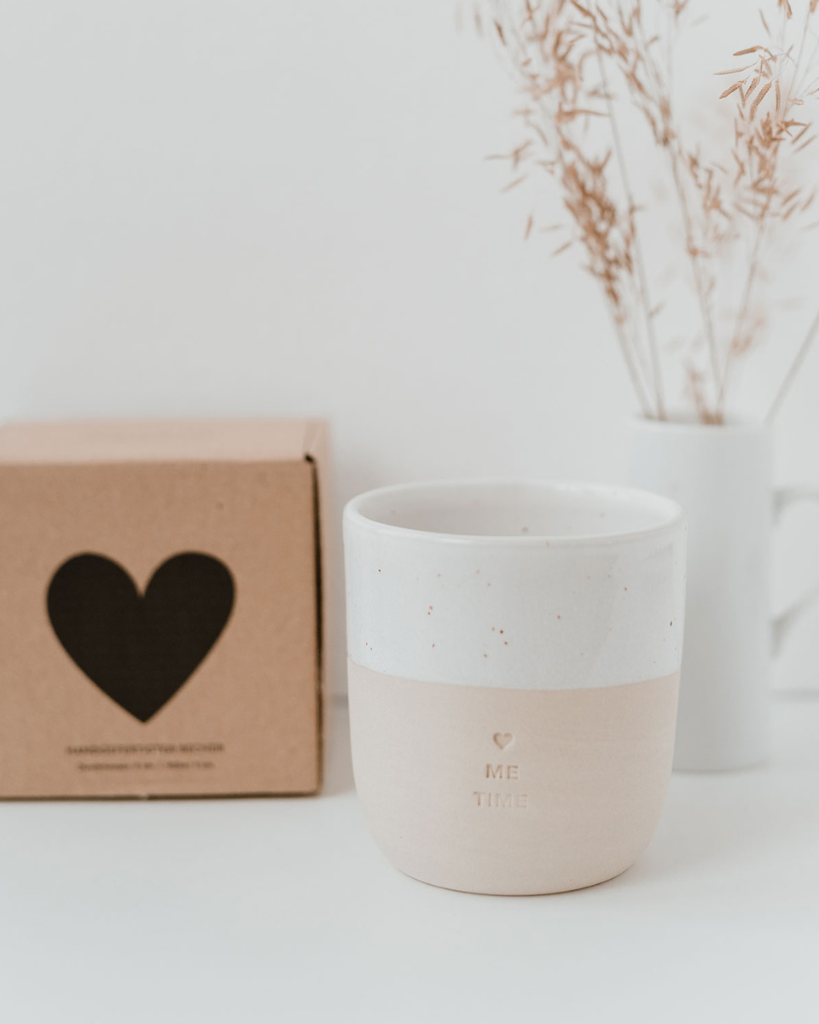 Me Time Stoneware Mug | 320ml | Handcrafted in Portugal Create perfect moments of calm with our handcrafted "Me Time" stoneware mug. Each 320ml mug is lovingly made in a small Portuguese pottery, featuring a mindful embossed message. Every piece is unique, with natural variations in glaze and texture that make it special. Dishwasher-safe and perfectly sized at 8.5-9cm height, it's your ideal companion for daily moments of peace.
