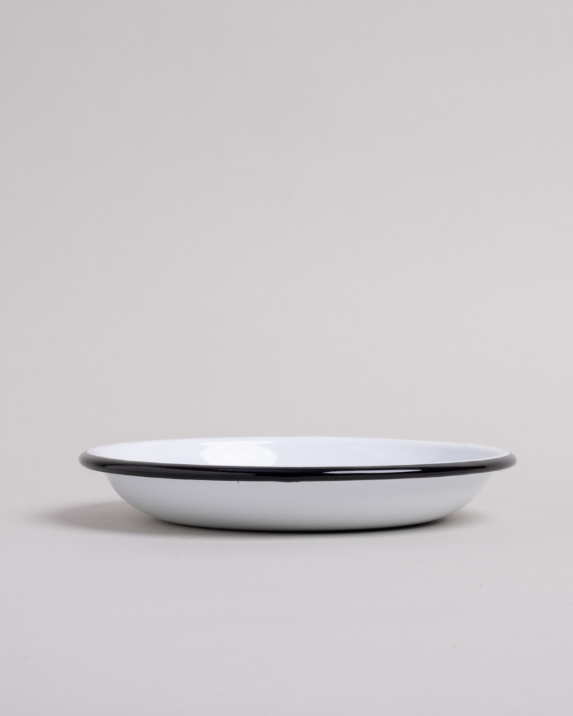 Elevate your outdoor dining with our heart-pattern enamel plate. At 18.7cm, this durable plate features a classic black heart design, perfect for camping, picnics, and outdoor entertaining. Dishwasher safe and built to last.