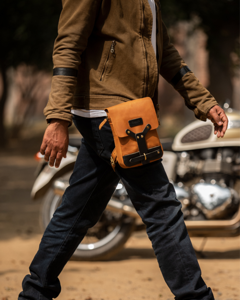 Premium Leather Thigh Bag | Adjustable Fit | Phone Pocket | Multiple Storage | Handcrafted Quality | 24x19x9cm | Perfect EDC | Adventure-Ready | Classic Design | Ages Beautifully