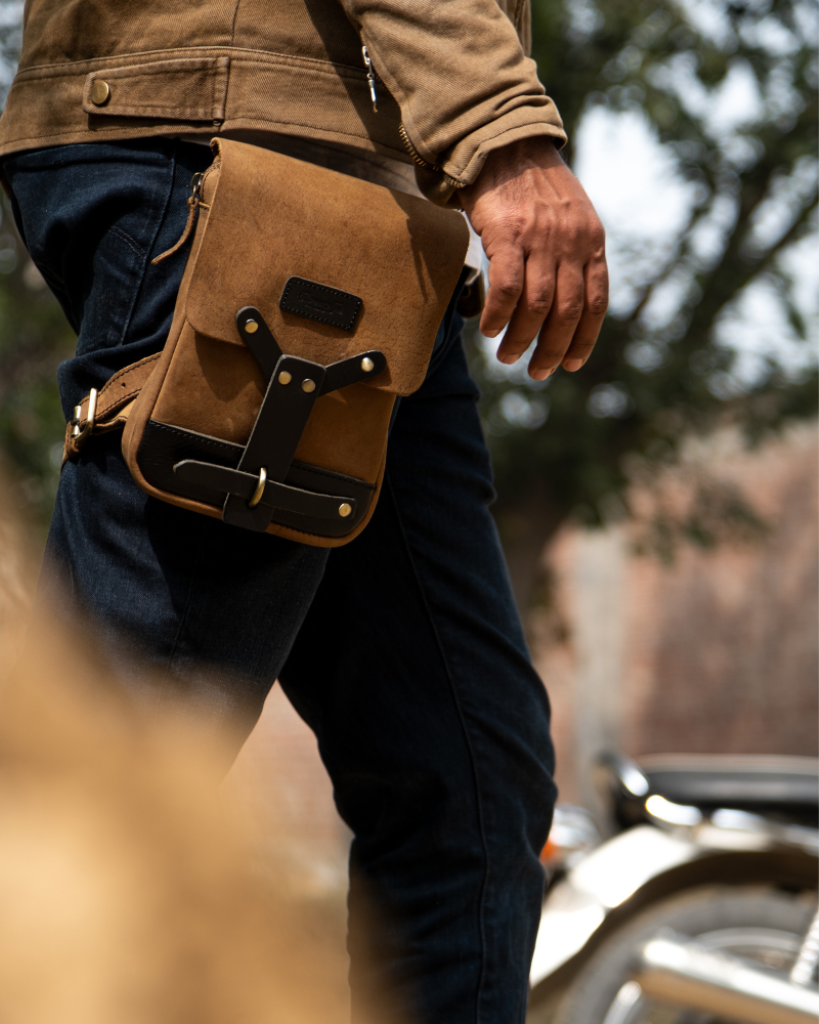 Premium Leather Thigh Bag | Adjustable Fit | Phone Pocket | Multiple Storage | Handcrafted Quality | 24x19x9cm | Perfect EDC | Adventure-Ready | Classic Design | Ages Beautifully