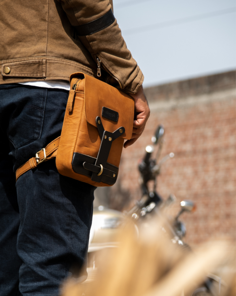 Premium Leather Thigh Bag | Adjustable Fit | Phone Pocket | Multiple Storage | Handcrafted Quality | 24x19x9cm | Perfect EDC | Adventure-Ready | Classic Design | Ages Beautifully