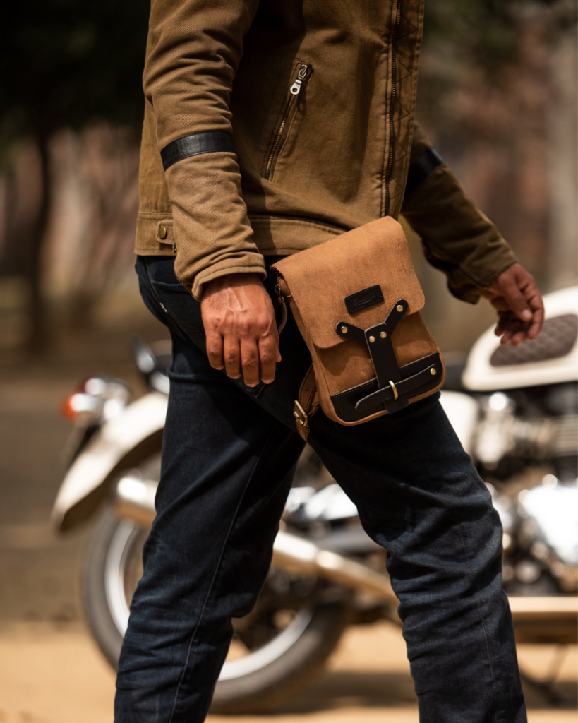 Premium Leather Thigh Bag | Adjustable Fit | Phone Pocket | Multiple Storage | Handcrafted Quality | 24x19x9cm | Perfect EDC | Adventure-Ready | Classic Design | Ages Beautifully