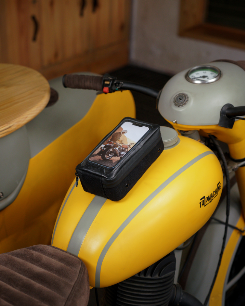 Navigator Phone Pouch | Premium Leather & Canvas | 6 Strong Magnets | Clear Touch Screen | Waterproof YKK Zipper | Multi-Wear Design | Fits iPhone 15 Pro Max | Perfect EDC Companion | Adventure-Ready | 22x12.5x7.5cm