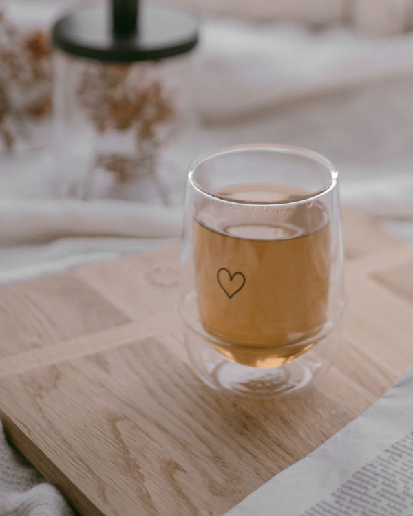 Enjoy your latte macchiato in style with our Double-Walled Heart Glass. The double-wall design keeps drinks hot and hands cool, while the sweet heart detail adds a touch of charm. Dishwasher safe