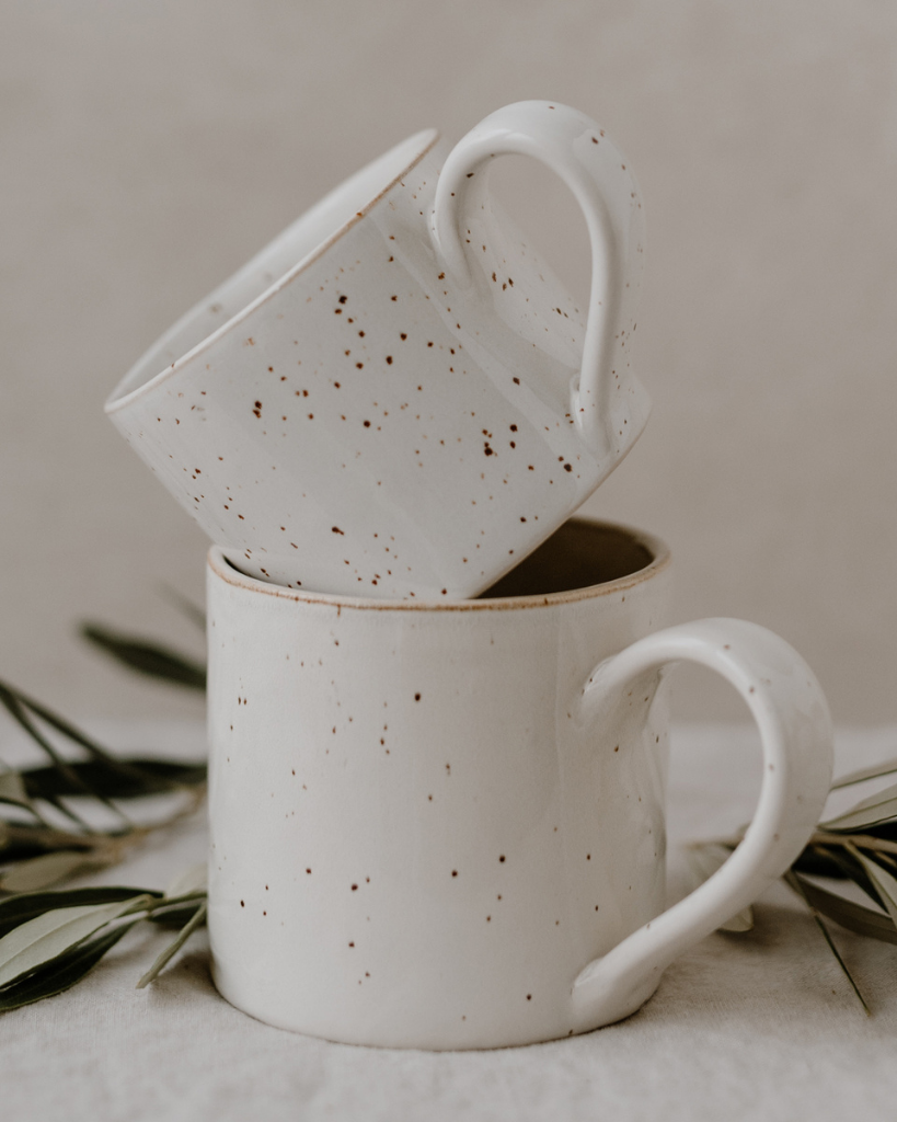Meet our new large Calma mug! Enjoy more of your favorite drinks with this beautiful, handmade stoneware mug featuring a generous 450ml capacity. Dishwasher safe. Dimensions: 14 x 9.5 x 9 cm.