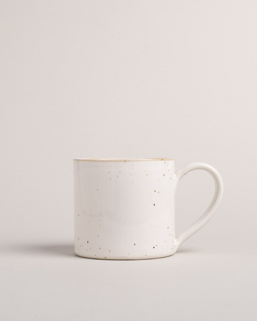 Meet our new large Calma mug! Enjoy more of your favorite drinks with this beautiful, handmade stoneware mug featuring a generous 450ml capacity. Dishwasher safe. Dimensions: 14 x 9.5 x 9 cm.