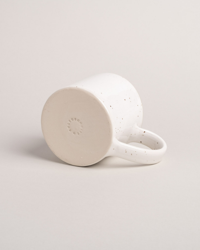 Meet our new large Calma mug! Enjoy more of your favorite drinks with this beautiful, handmade stoneware mug featuring a generous 450ml capacity. Dishwasher safe. Dimensions: 14 x 9.5 x 9 cm.